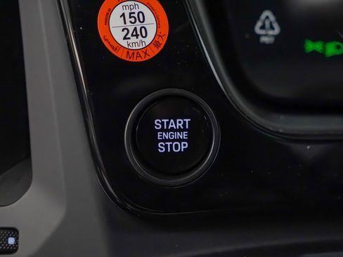 New 2026 Porsche Cayenne S image 25