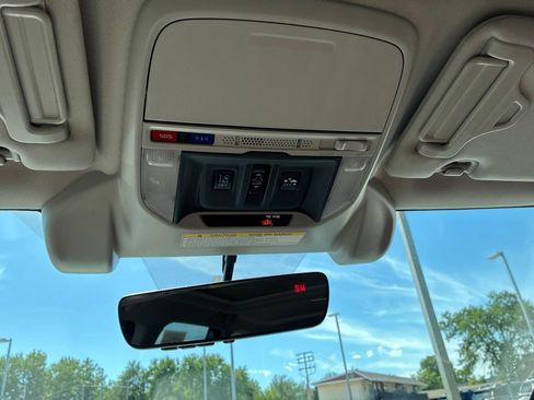 Used 2019 Subaru Forester Touring AWD/4WD image 17