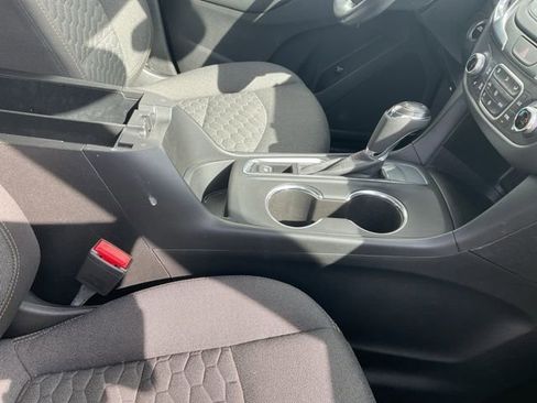 Used 2020 Chevrolet Equinox LT image 14