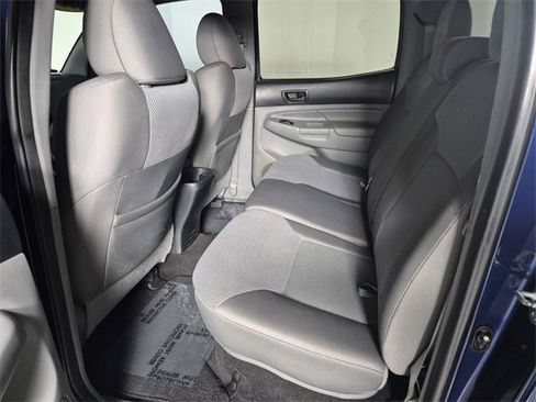 Used 2014 Toyota Tacoma PreRunner image 37