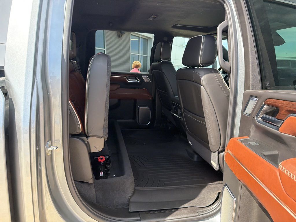 Used 2024 GMC Sierra 3500 Denali Ultimate w/ LPO, GMC Protection Package AWD/4WD image 27