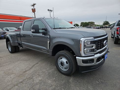 New 2026 Ford F350 XLT w/ XLT Premium Package AWD/4WD image 1