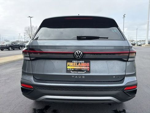 Used 2025 Volkswagen Taos S image 6