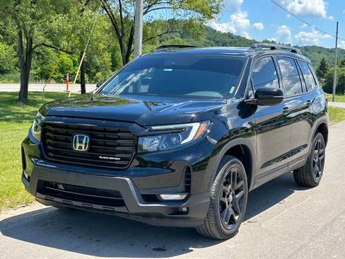 Used 2024 Honda Passport Black Edition image 1