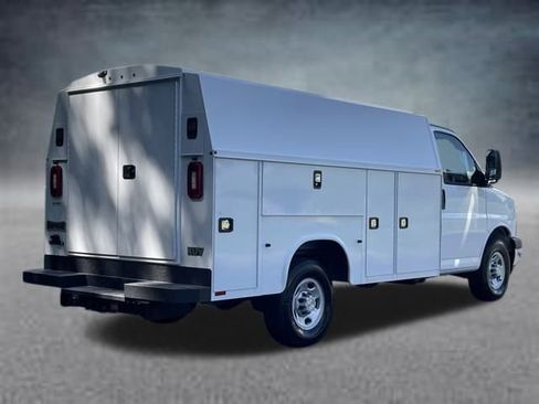 New 2025 Chevrolet Express 3500 w/ Power Convenience Package RWD image 3