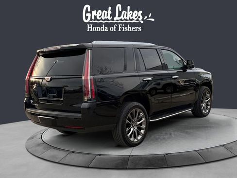 Used 2019 Cadillac Escalade Luxury w/ Escalade Sport Edition image 5