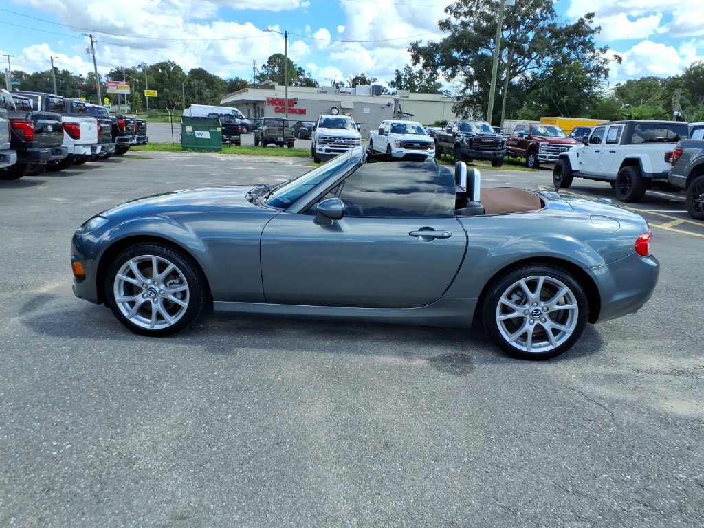 Used 2013 MAZDA MX-5 Miata Grand Touring RWD image 4
