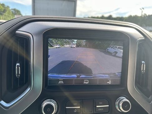 Used 2021 GMC Sierra 1500 SLT w/ X31 Off-Road Package image 28