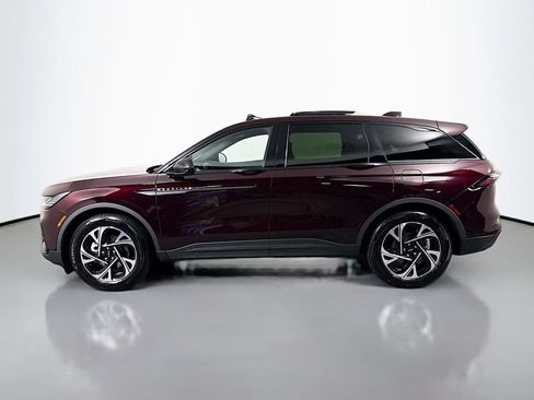 Used 2025 Lincoln Nautilus Premier w/ Equipment Group 102A AWD/4WD image 4