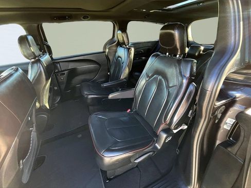 Certified 2020 Chrysler Pacifica Limited image 27