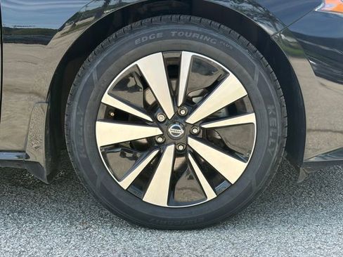 Used 2021 Nissan Altima 2.5 SV w/ SV Premium Package FWD image 10