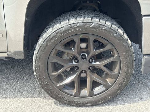 Used 2017 Chevrolet Silverado 1500 LT w/ All Star Edition AWD/4WD image 10