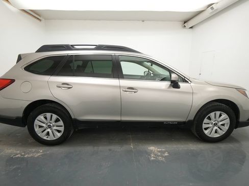 Used 2019 Subaru Outback 2.5i Premium AWD/4WD image 9