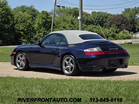 Used 2004 Porsche 911 Carrera RWD image 2