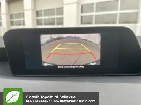 Used 2019 MAZDA MAZDA3 Sedan w/ Preferred Package image 20