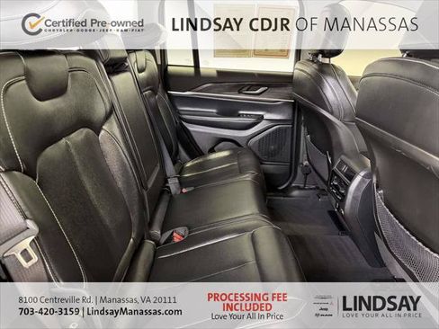 Certified 2023 Jeep Grand Cherokee Limited w/ Black Appearance Package AWD/4WD image 17