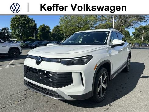 New 2026 Volkswagen Tiguan SE AWD/4WD image 1