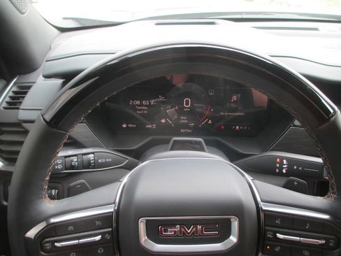 Used 2026 GMC Acadia AT4 w/ Super Cruise Package image 32