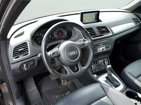 Used 2018 Audi Q3 2.0T Premium Plus AWD/4WD image 10