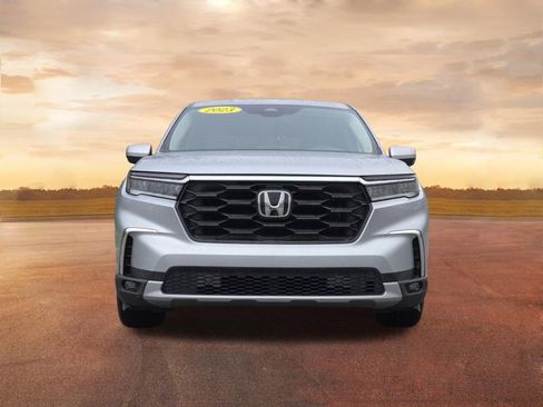 Used 2023 Honda Pilot EX-L image 3