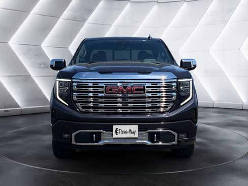 Certified 2022 GMC Sierra 1500 Denali w/ Denali Reserve Package AWD/4WD image 8