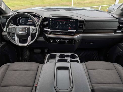 Used 2024 GMC Sierra 1500 Elevation AWD/4WD image 2
