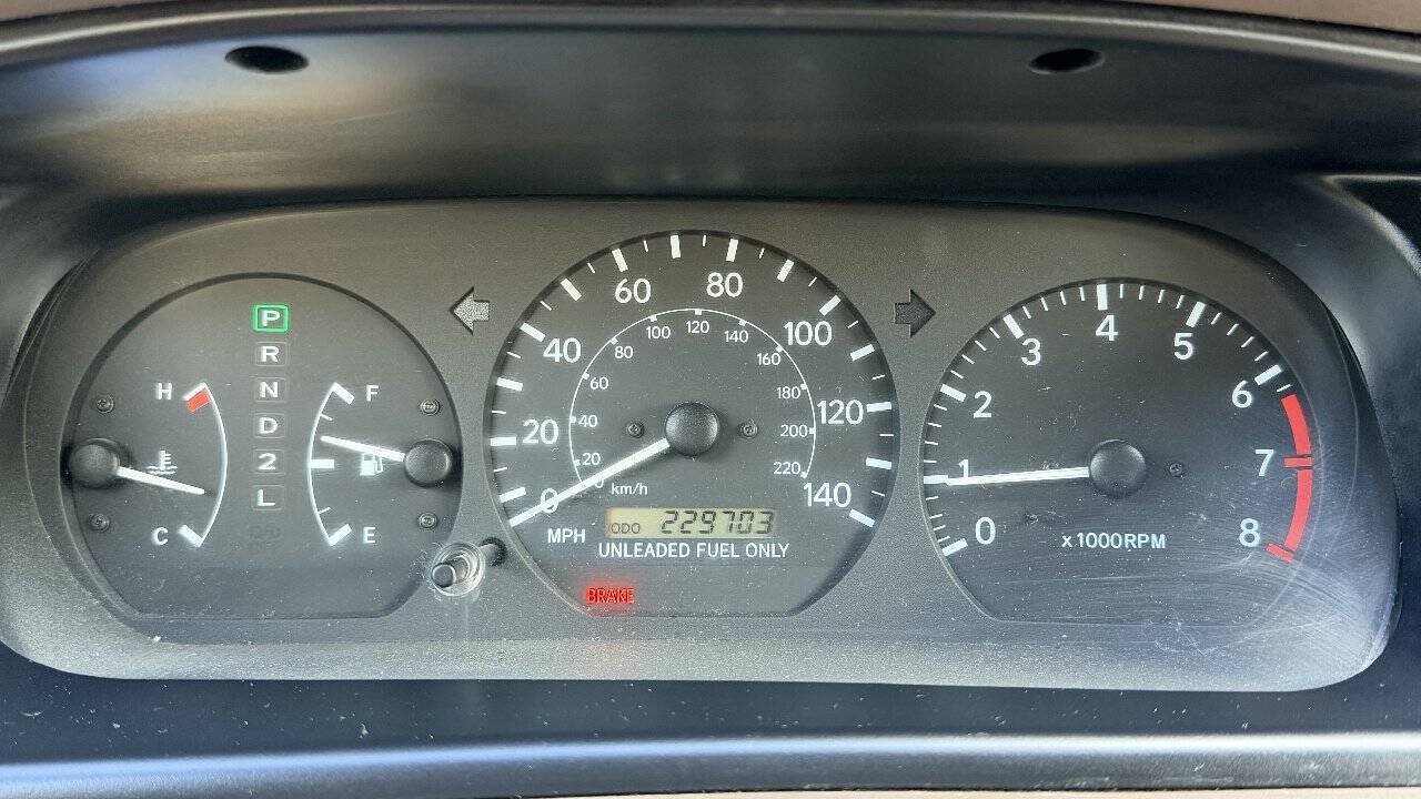 Used 1998 Toyota Camry LE FWD image 11