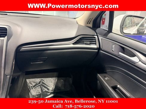 Used 2020 Ford Fusion Titanium image 27