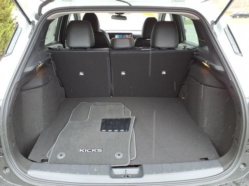 Used 2025 Nissan Kicks SR AWD/4WD image 7