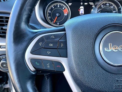 Used 2017 Jeep Cherokee Limited image 24