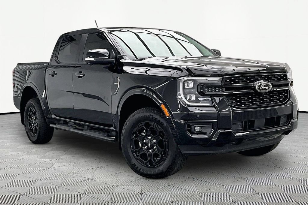 Certified 2025 Ford Ranger Lariat w/ Black Appearance Package AWD/4WD image 12