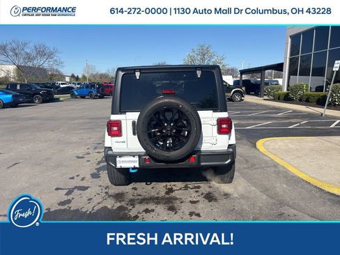 Used 2023 Jeep Wrangler Unlimited Sahara w/ Cold Weather Group image 5