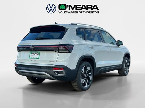 New 2025 Volkswagen Taos SE image 5