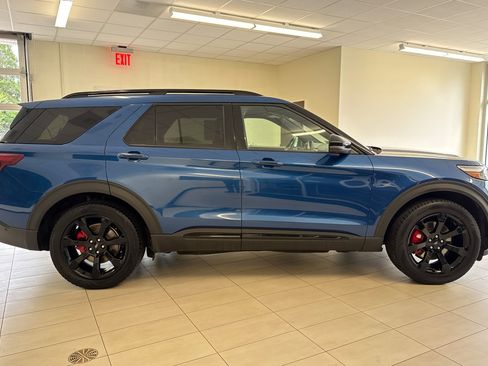 Used 2020 Ford Explorer ST w/ ST Street Pack AWD/4WD image 3