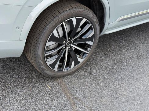 New 2026 Volvo XC90 B6 Plus w/ Protection Package Premier image 4