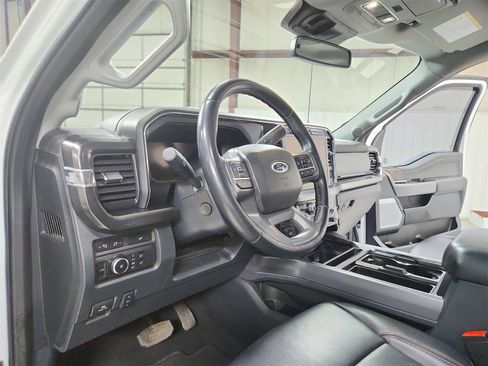 Used 2024 Ford F250 Lariat w/ Sport Appearance Package image 18