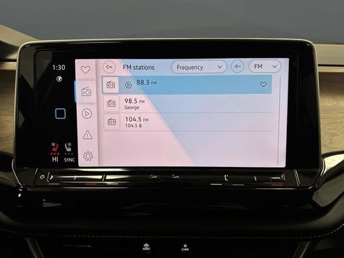 Used 2024 Volkswagen Atlas SE w/ Panoramic Sunroof Package image 19