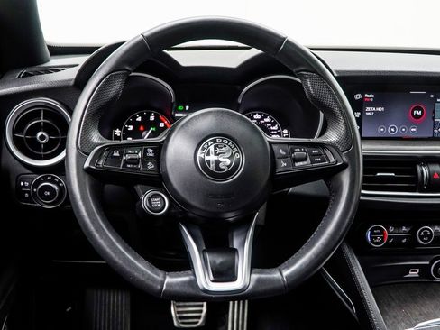 Used 2023 Alfa Romeo Stelvio Ti image 18