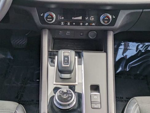 Used 2024 Mitsubishi Outlander SE FWD image 19