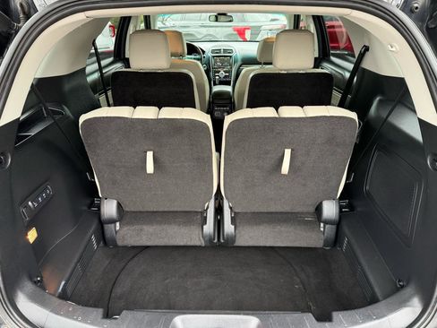 Used 2016 Ford Explorer Platinum image 16