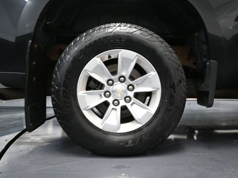 Used 2019 Chevrolet Silverado 1500 LT image 17