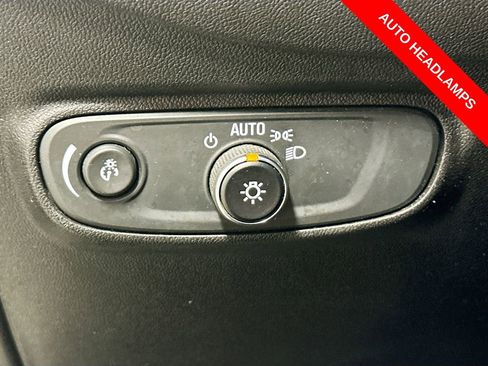 Used 2020 Chevrolet Equinox LT FWD image 11
