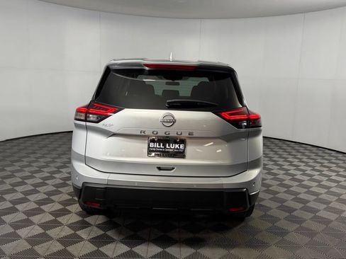 Used 2025 Nissan Rogue SV FWD image 6