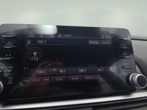 Used 2018 Honda Accord EX-L image 7