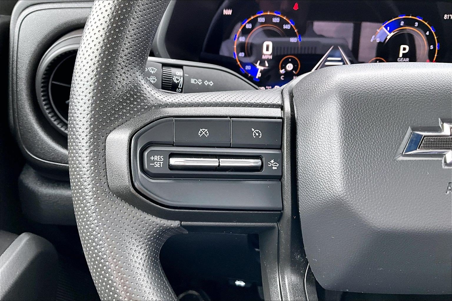 Used 2024 Chevrolet Colorado Trail Boss w/ LPO, Dark Essentials Package AWD/4WD image 15
