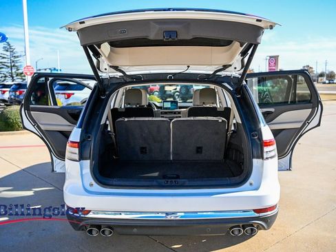 Used 2023 Lincoln Aviator Reserve image 17