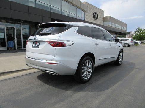 Used 2023 Buick Enclave Premium w/ Experience Buick Package AWD/4WD image 9