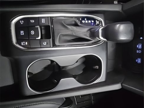 Used 2020 Hyundai Santa Fe Limited image 28