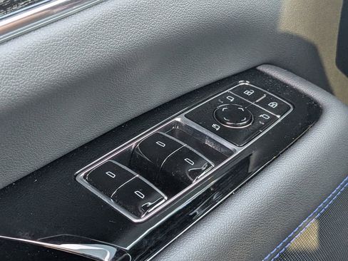 New 2025 Cadillac Escalade IQ Luxury 1 w/ Smart Trailering package AWD/4WD image 29