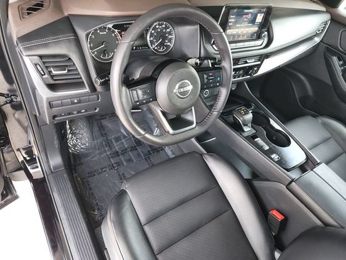 Certified 2023 Nissan Rogue SV w/ SV Premium B Package FWD image 12